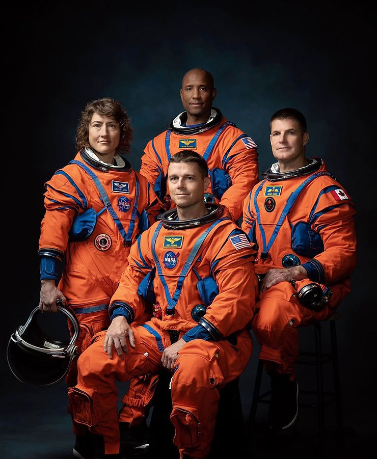 Reid Wiseman, Victor Glover, Christina Koch e Jeremy Hansen