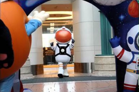 Annie The Astronaut - Mascote Oficial do aeroporto MCO